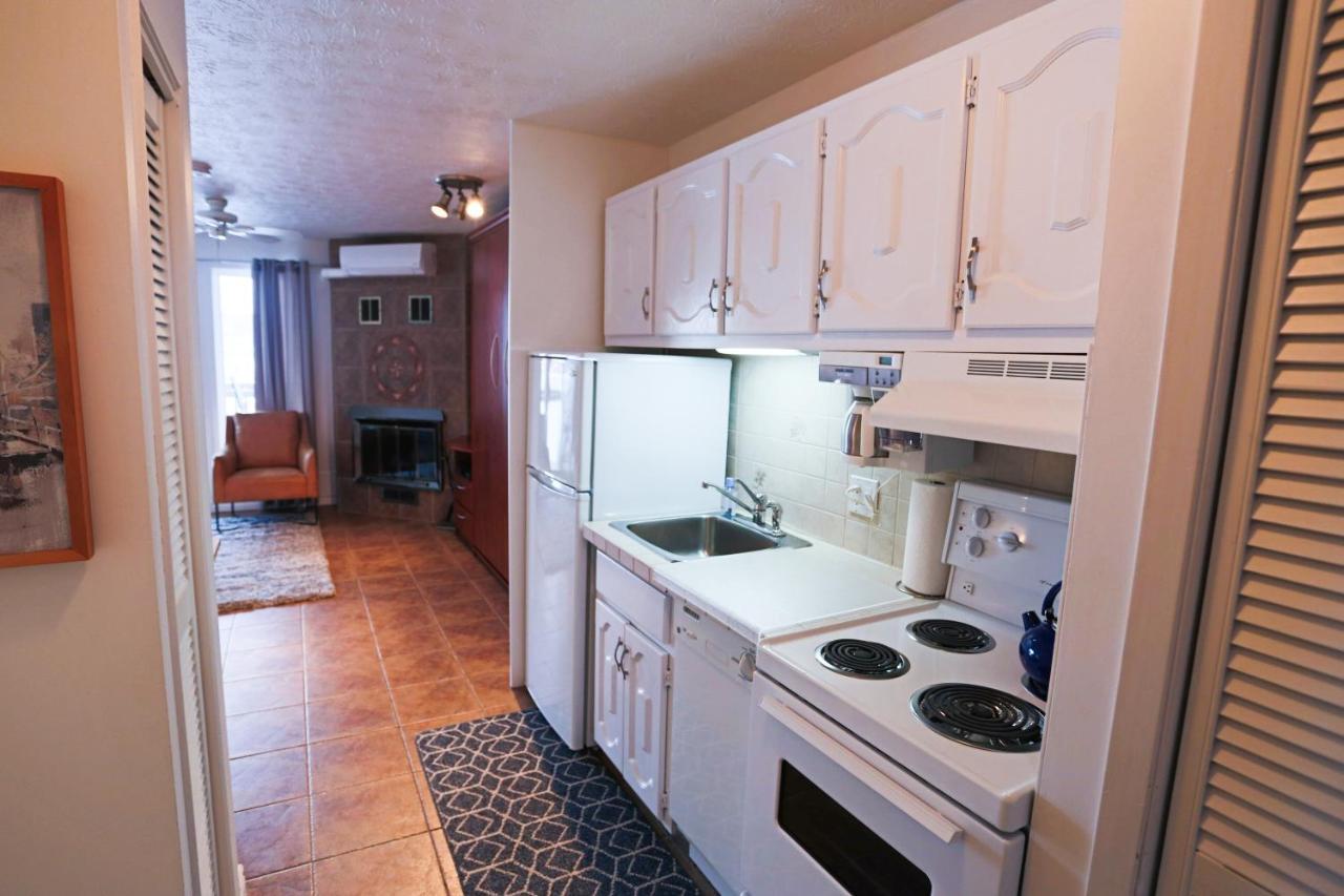 Magog Waterfront Condo Extérieur photo